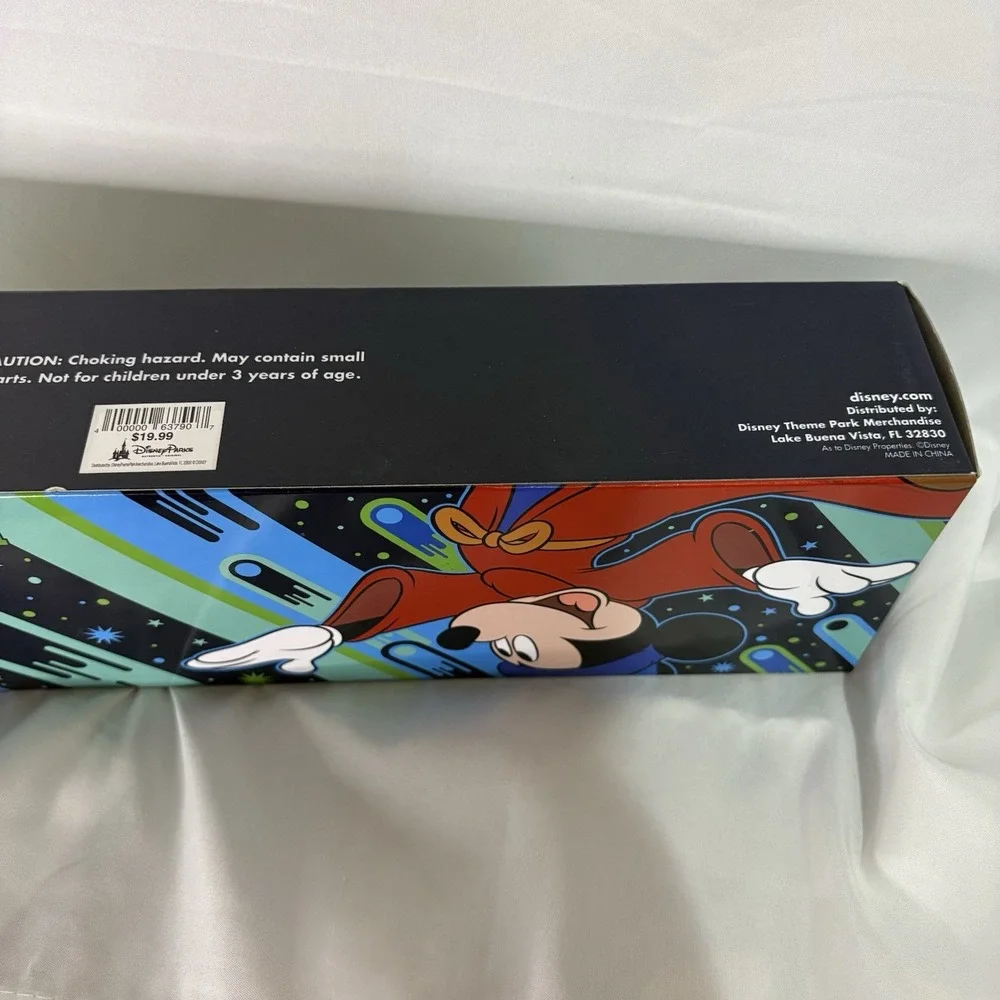 Disney Parks 2017 Peterbilt 387 Hauler Mickey Mouse Sorcerer Truck NIB